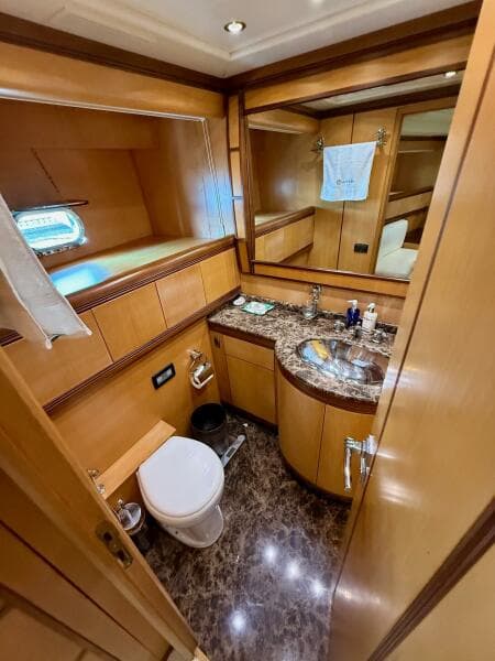 2005 Mangusta 92