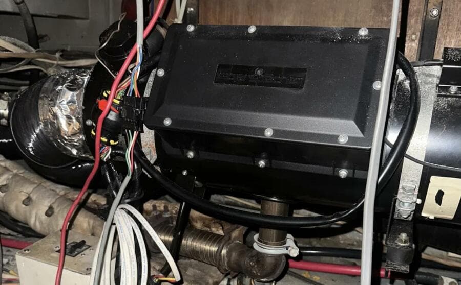 1974 Hatteras 58 Yachtfish