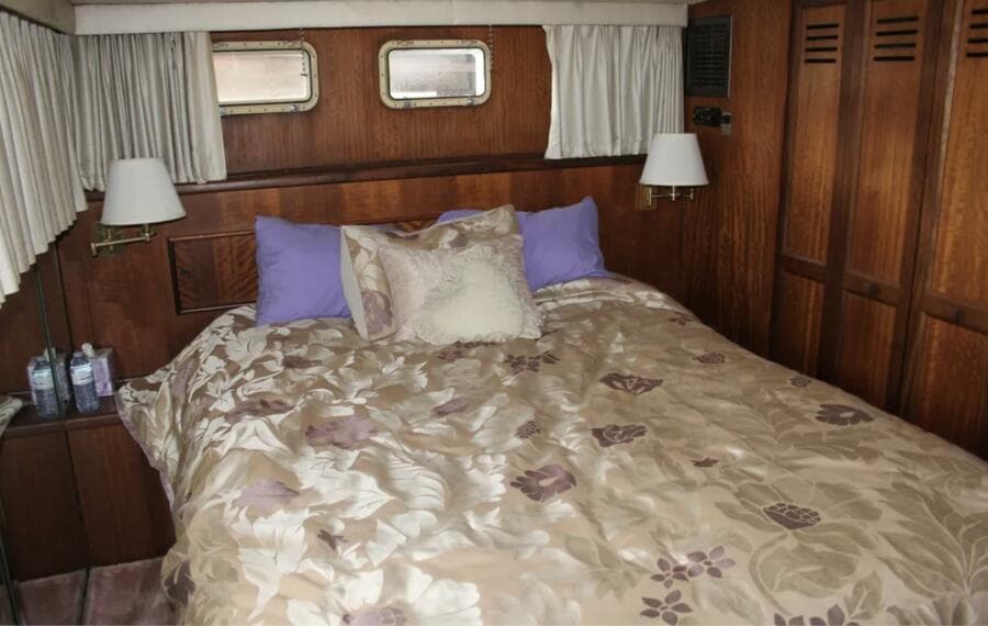 1974 Hatteras 58 Yachtfish