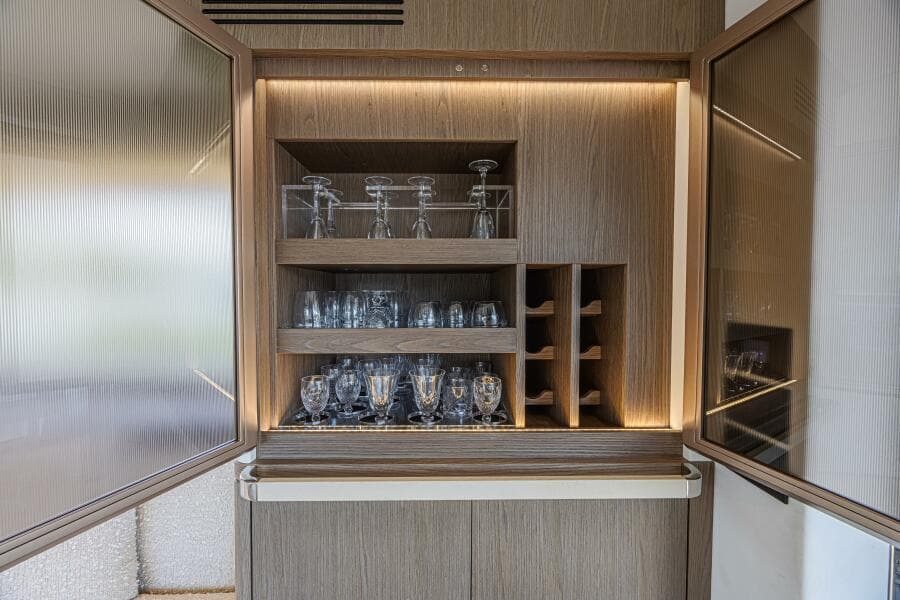 2022 Azimut Magellano 66