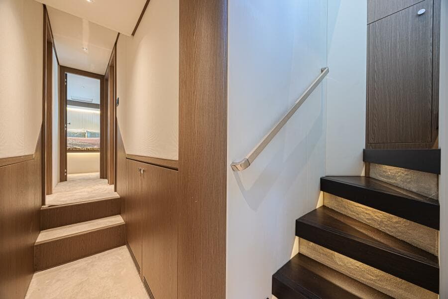 2022 Azimut Magellano 66