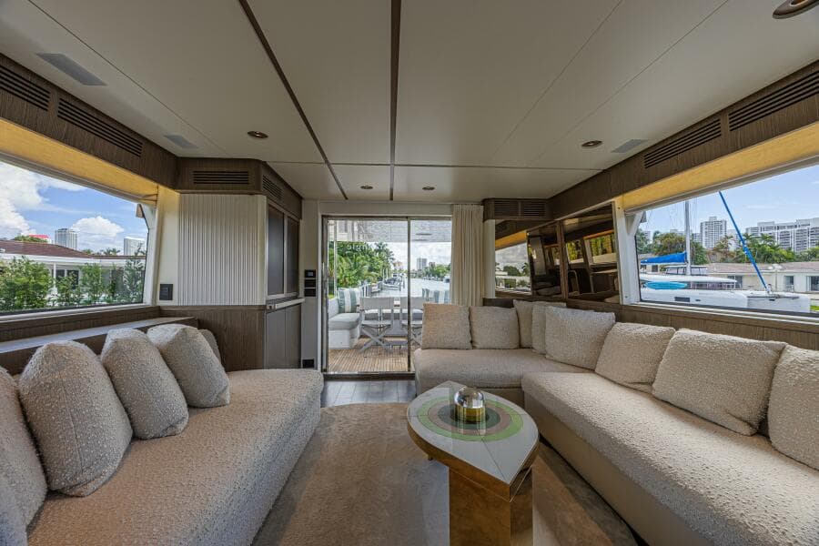 2022 Azimut Magellano 66