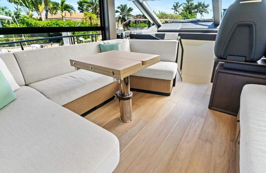 2025 Absolute 52 Fly