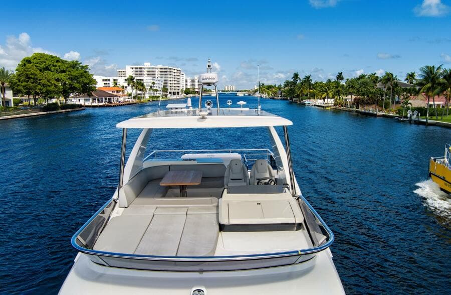 2025 Absolute 52 Fly