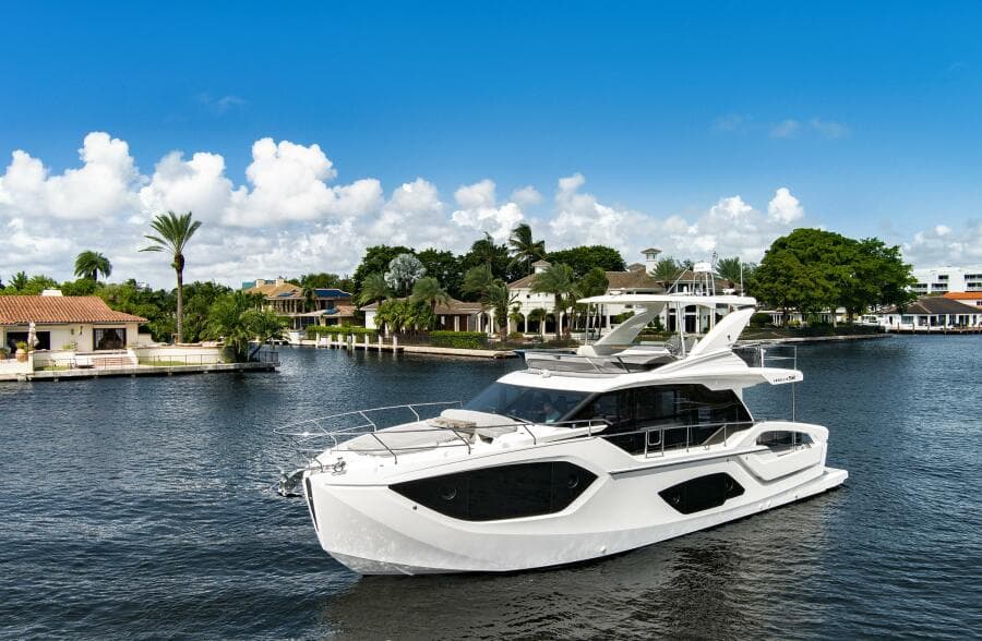 2025 Absolute 52 Fly