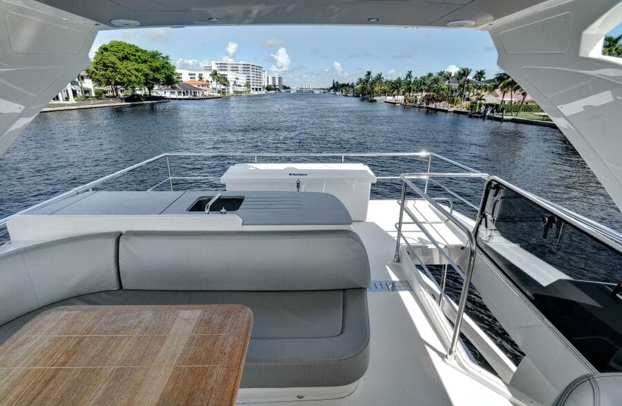 2025 Absolute 52 Fly