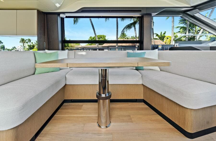 2025 Absolute 52 Fly