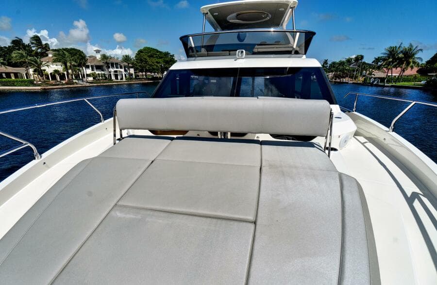 2025 Absolute 52 Fly