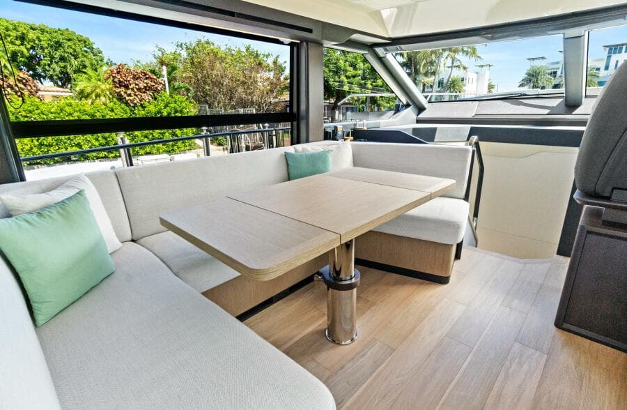 2025 Absolute 52 Fly