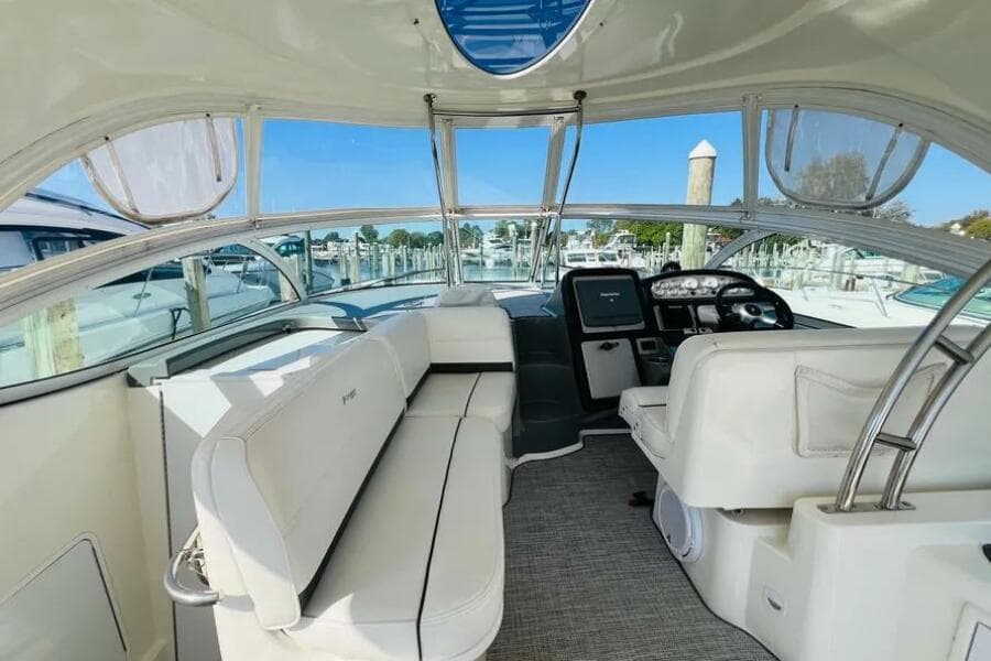 2006 Cruisers Yachts 420 Express