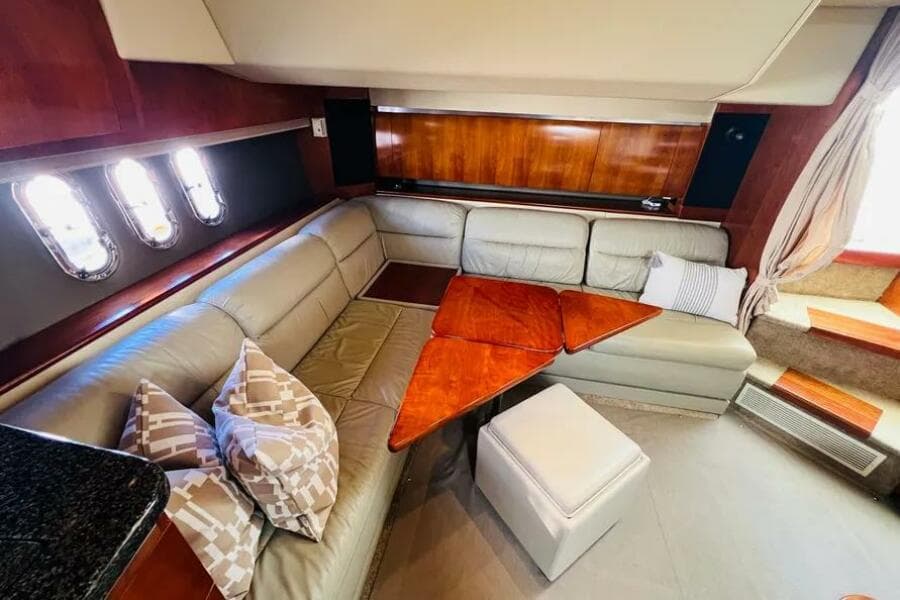 2006 Cruisers Yachts 420 Express