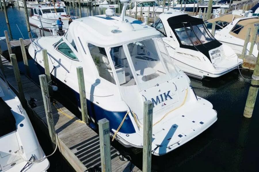 2006 Cruisers Yachts 420 Express