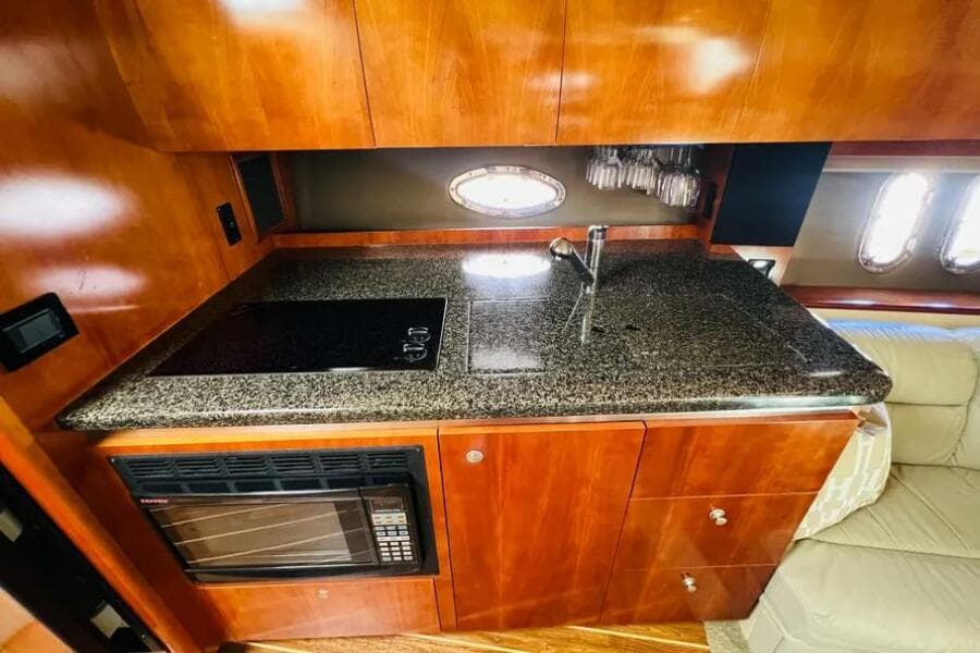 2006 Cruisers Yachts 420 Express