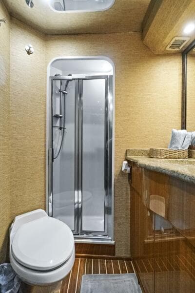 2008 Viking 74 Enclosed Bridge