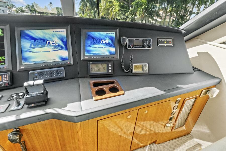 2008 Viking 74 Enclosed Bridge