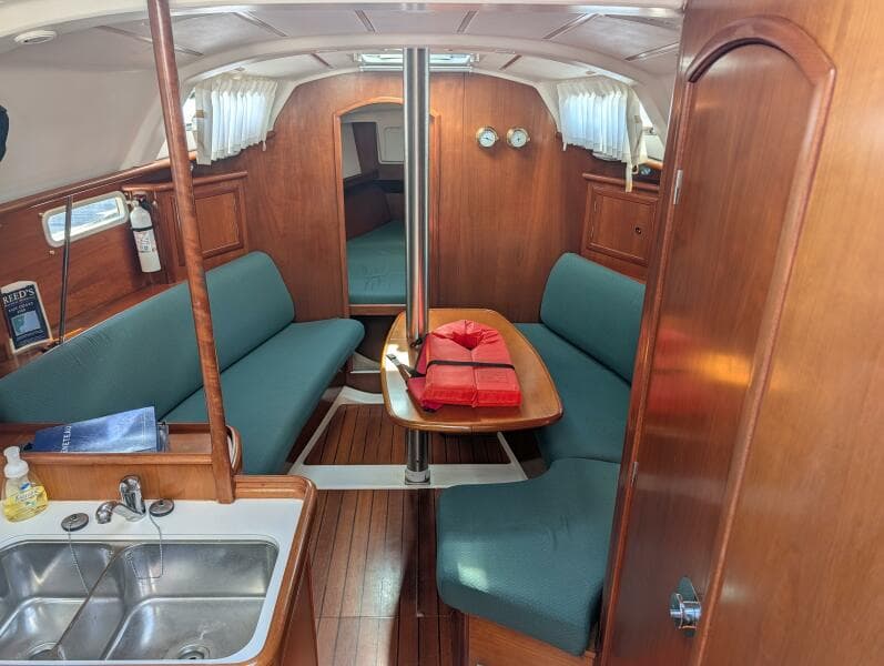 2001 Beneteau Oceanis 331