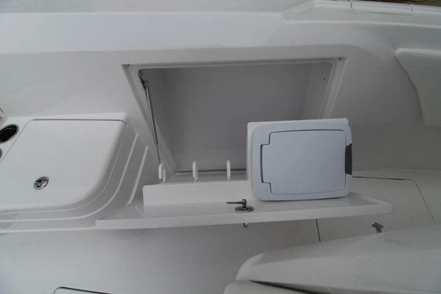 2024 Intrepid Nomad SE