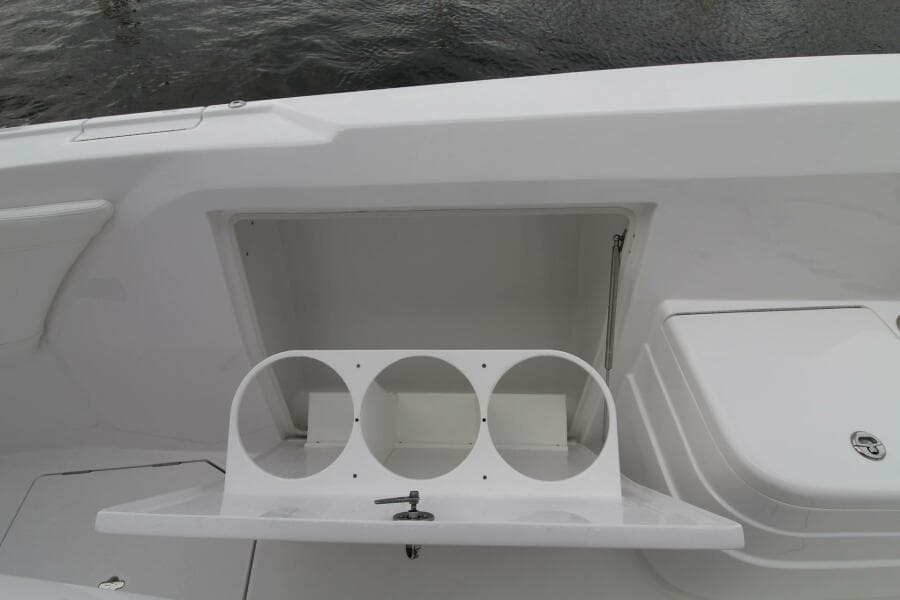 2024 Intrepid Nomad SE