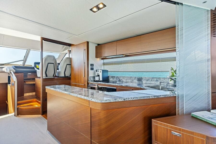 2018 Princess Y75 Motor Yacht