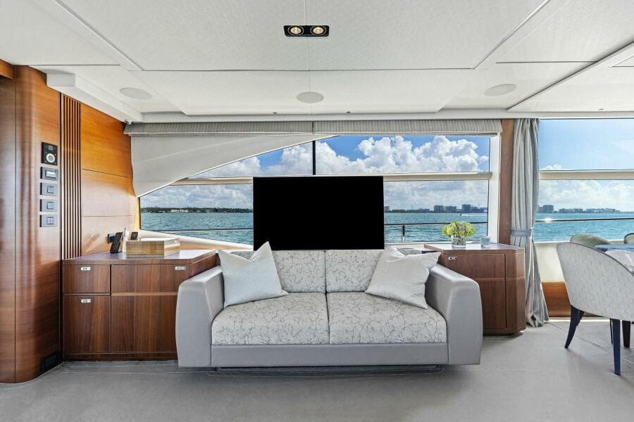 2018 Princess Y75 Motor Yacht