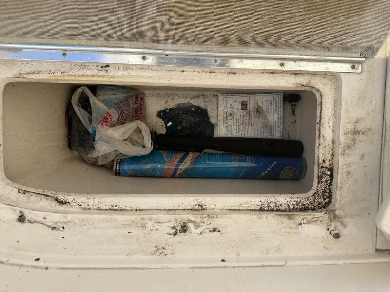 1994 Intrepid 376 Walkaround