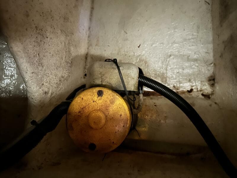 1994 Intrepid 376 Walkaround