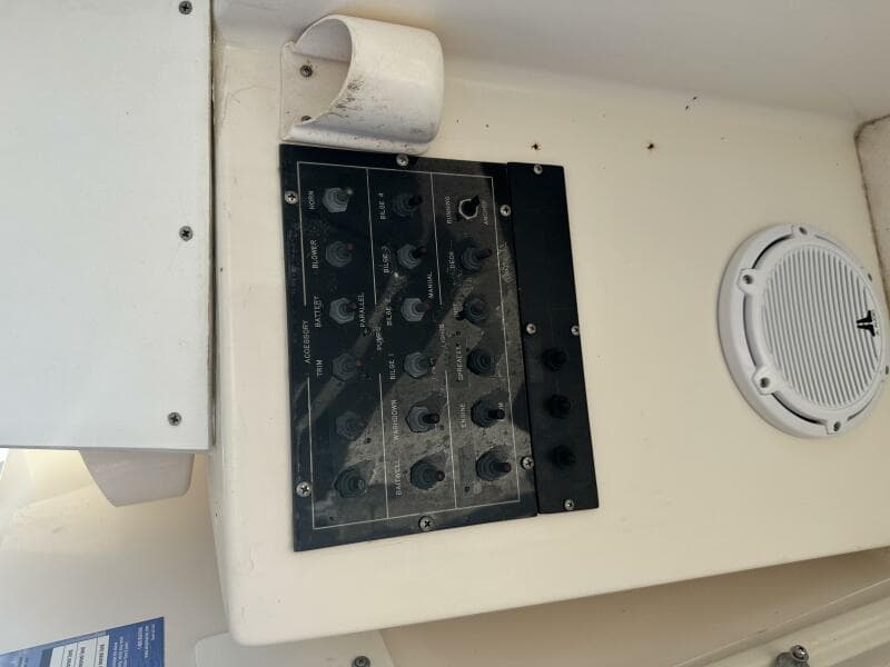 1994 Intrepid 376 Walkaround