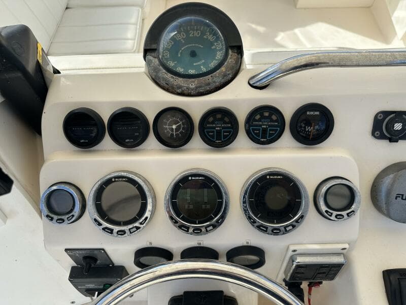 1994 Intrepid 376 Walkaround