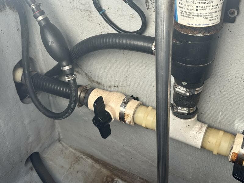 1994 Intrepid 376 Walkaround