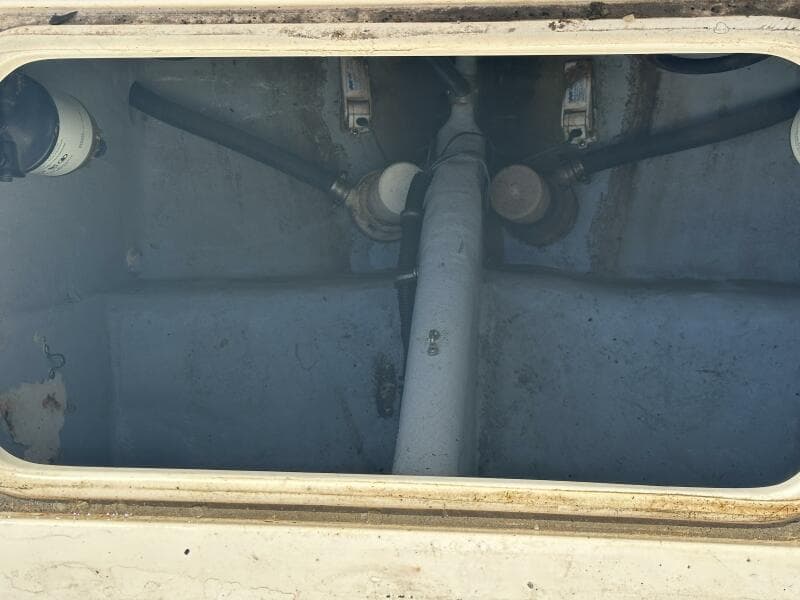 1994 Intrepid 376 Walkaround