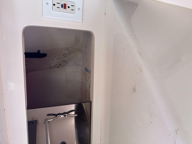 1994 Intrepid 376 Walkaround