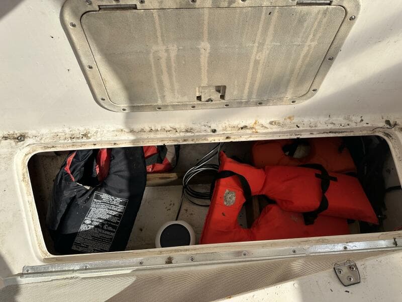 1994 Intrepid 376 Walkaround