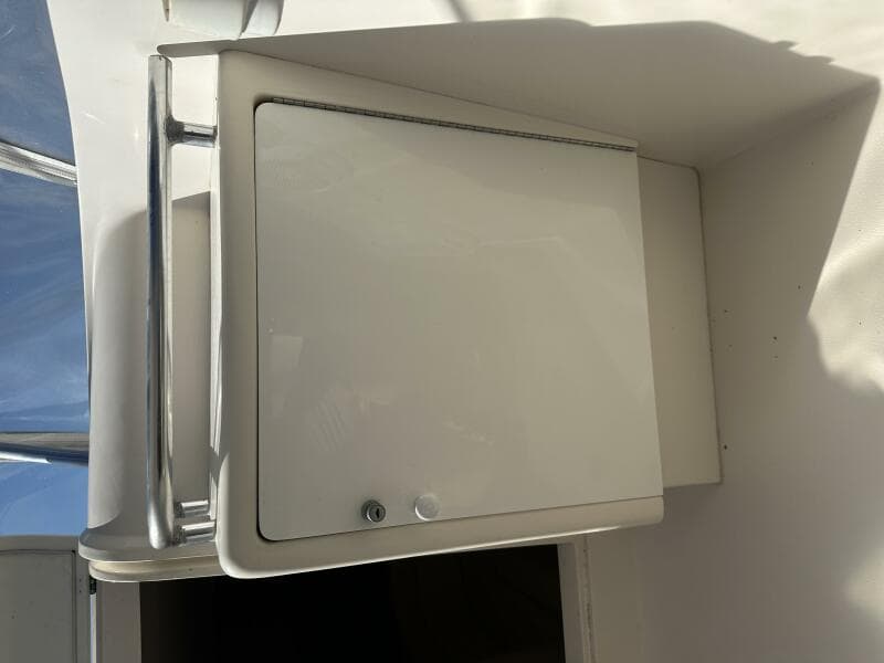 1994 Intrepid 376 Walkaround