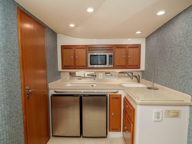 2008 Cabo 38 Express SHOW TIME - Galley