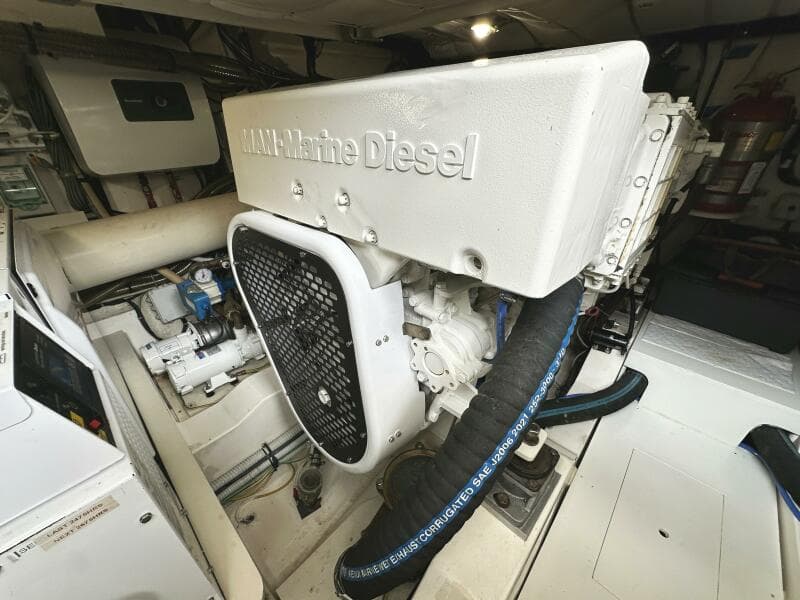 2014 Ferretti Yachts 530