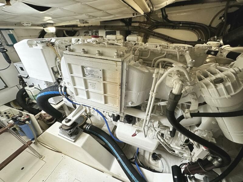 2014 Ferretti Yachts 530