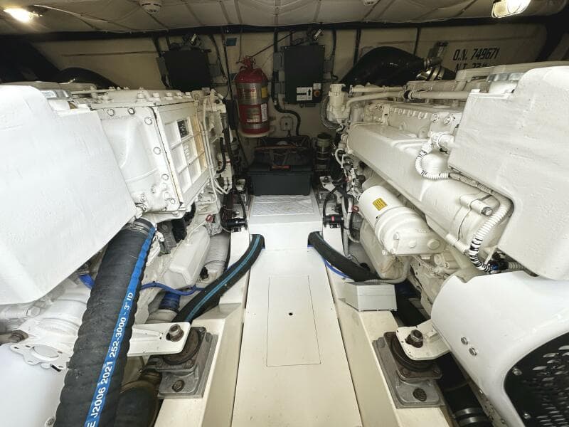 2014 Ferretti Yachts 530