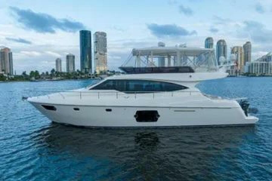 2014 Ferretti Yachts 530