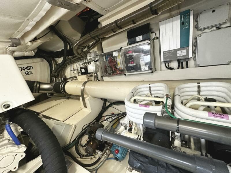 2014 Ferretti Yachts 530