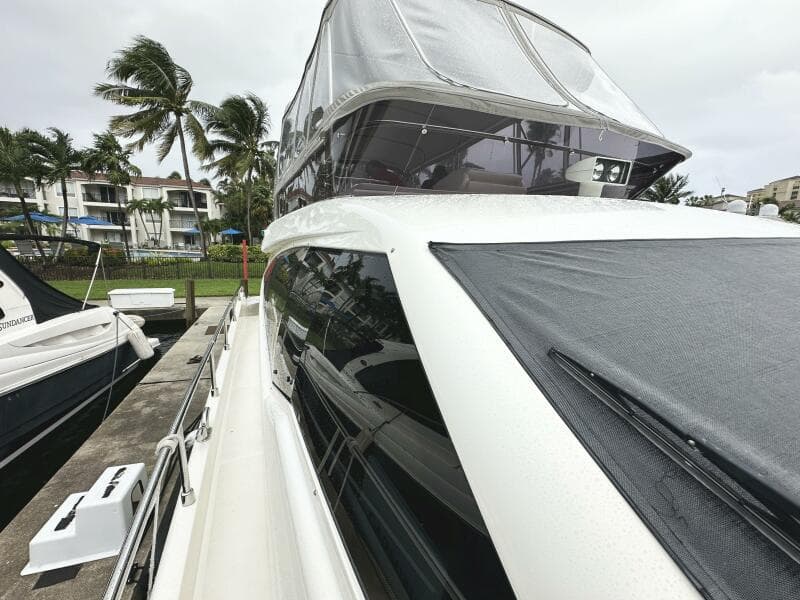 2014 Ferretti Yachts 530