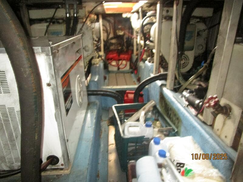 34' Sabreline engine room aft