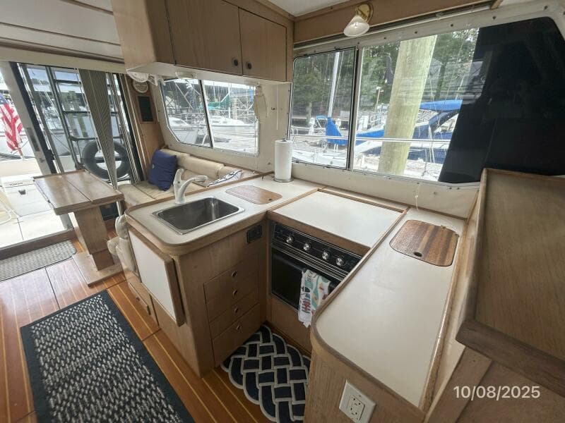 34' Sabreline galley3