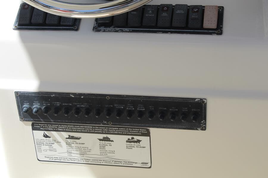 2008 Pursuit 3100 Sport