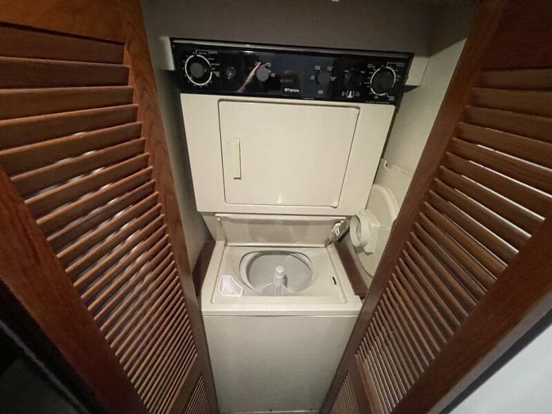 1993 Viking 50 Motor Yacht