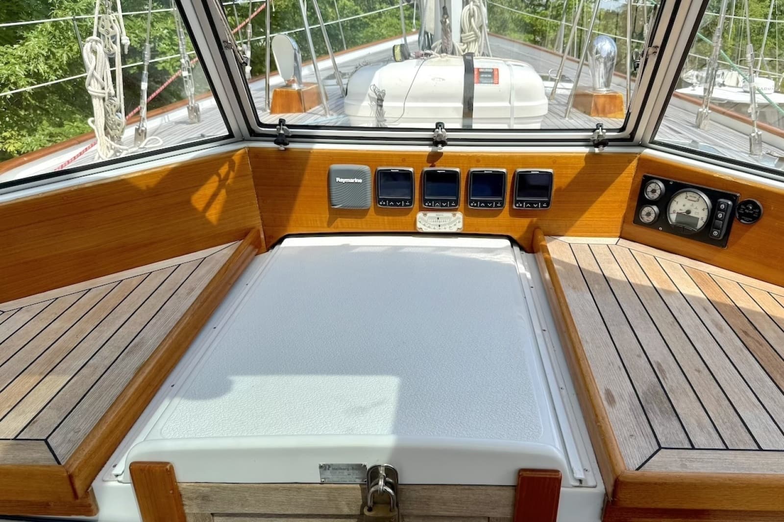 1984 Hallberg-Rassy 49 - Photo 22