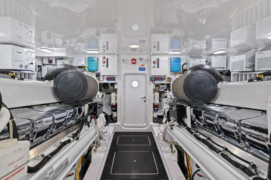 2012 82 Viking Convertible - Lady Di