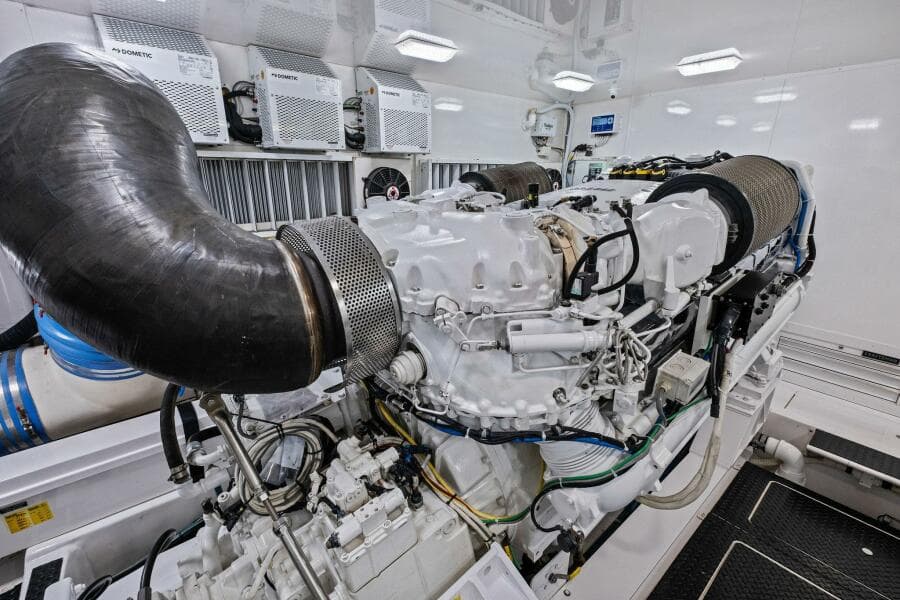 2012 82 Viking Convertible - Lady Di