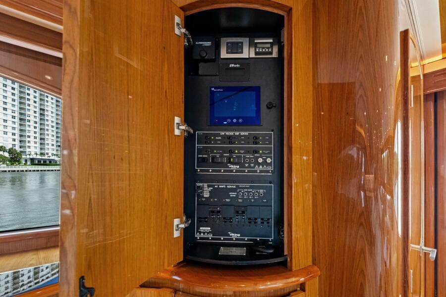 2012 82 Viking Convertible - Lady Di