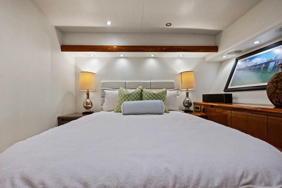 2012 82 Viking Convertible - Lady Di