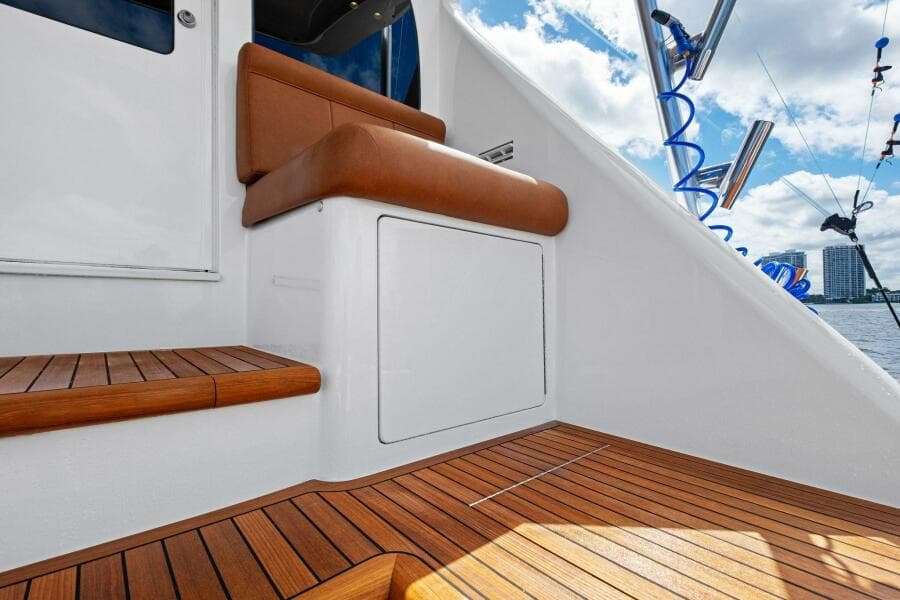 2012 82 Viking Convertible - Lady Di